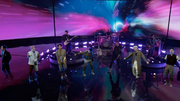 BTS acompaña a Coldplay en forma de holograma para cantar 'My Universe' (VIDEO)