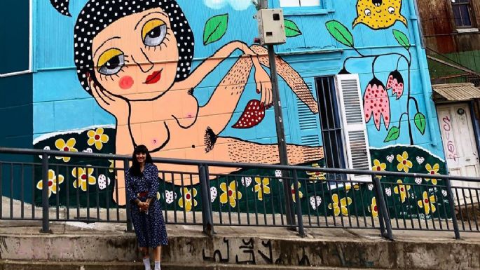 Mon Laferte exhibe en Valparaíso su mural y el gobierno de Chile la CRITICA por individualista