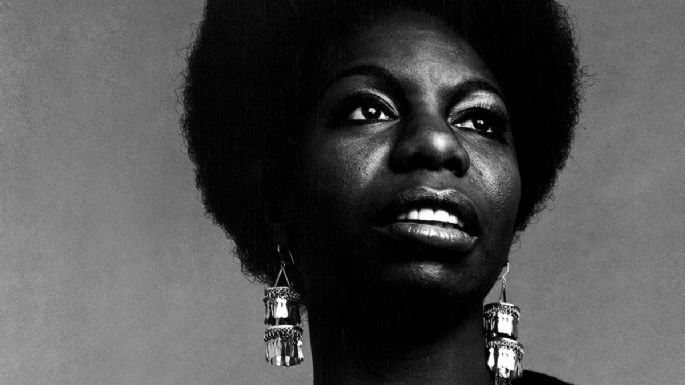 Nina Simone: la HISTORIA de la cantante de jazz que luchó contra el racismo