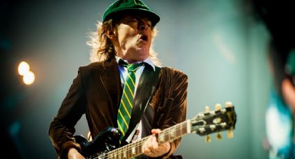 Así lucía Angus Young, guitarrista de AC/DC, de JOVEN (FOTOS)