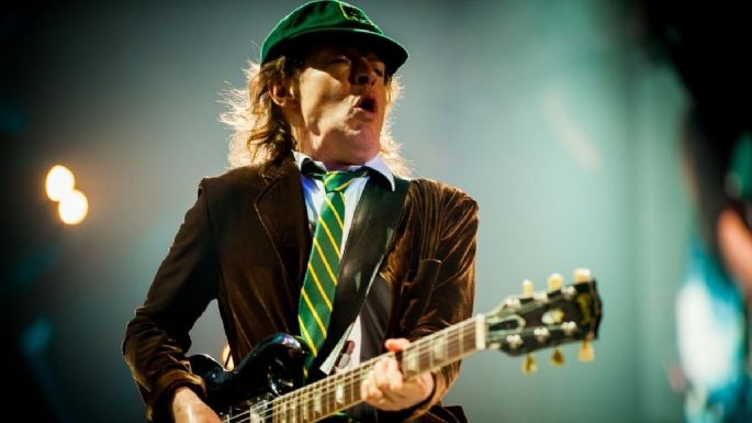 Así lucía Angus Young, guitarrista de AC/DC, de JOVEN (FOTOS)