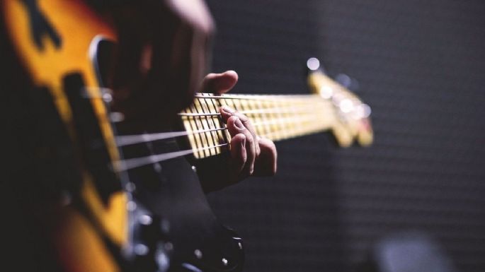 6 Canciones FÁCILES para aprender a tocar el bajo RÁPIDO