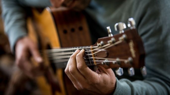 6 canciones fáciles para tocar en guitarra eléctrica y acústica