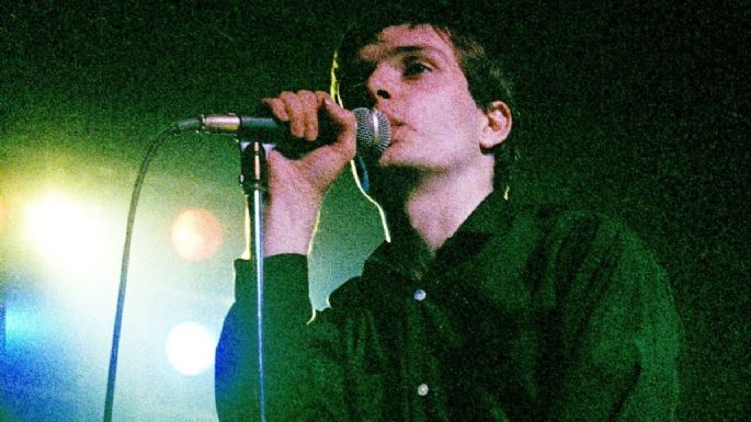 La TRISTE vida de Ian Curtis, la leyenda del post punk que hizo historia con Joy Division