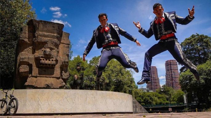 Mariachi Gamma 1000 sorprende al bailar a Super Junior en TikTok (VIDEO)