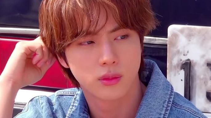 BTS: Jin choca con una ventana y su cara sufre las consecuencias; ARMY lo cura con MEMES