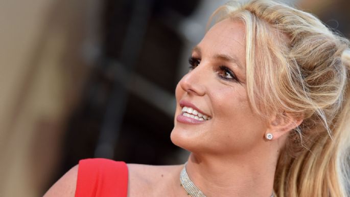 Britney Spears celebra tener su propio abogado montando a caballo