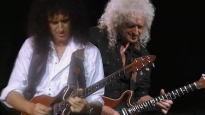 Brian May regresa el tiempo para tocar con su versión joven en el VIDEO de ‘Back To The Light’