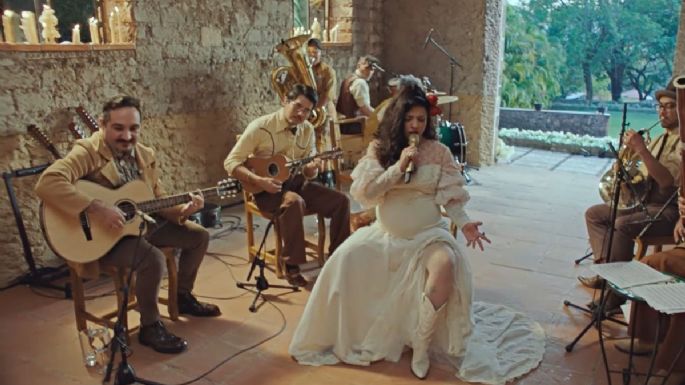 Mon Laferte presume su embarazo en el 'Tiny Desk', desde el Pueblo Mágico de Tepoztlán | VIDEO