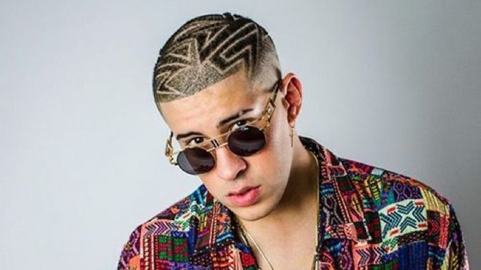 3 fotos de Bad Bunny y sus peinados raros que nadie extraña