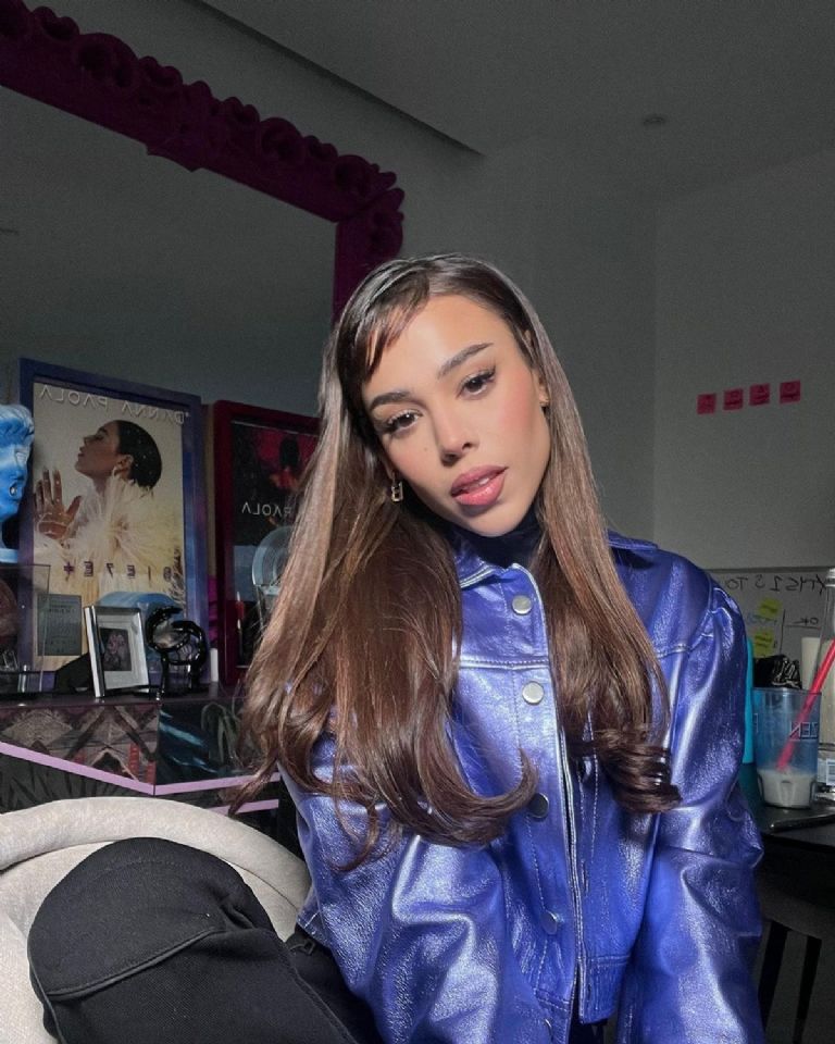 Danna Paola llora y conmueve a sus fans después de que anunciara en tik tok que no se podrán llevar a cabo las primeras fechas de sus conciertos