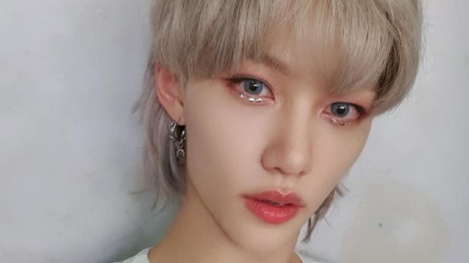 ¿Cuál es el padecimiento de espalda que tiene Felix de Stray Kids y que lo mantendrá en reposo?