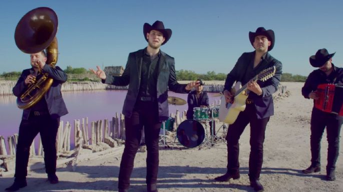 Míranos ahora - Calibre 50: letra y video oficial