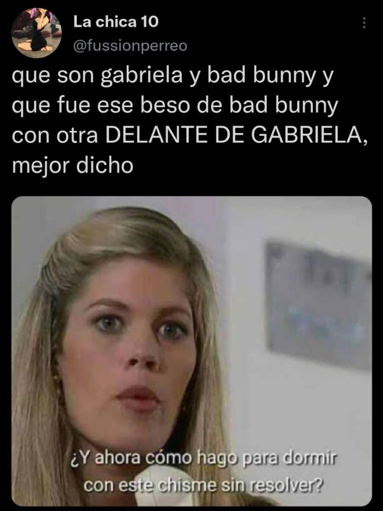 Bad Bunny Gabriela Berlingeri relación novios beso