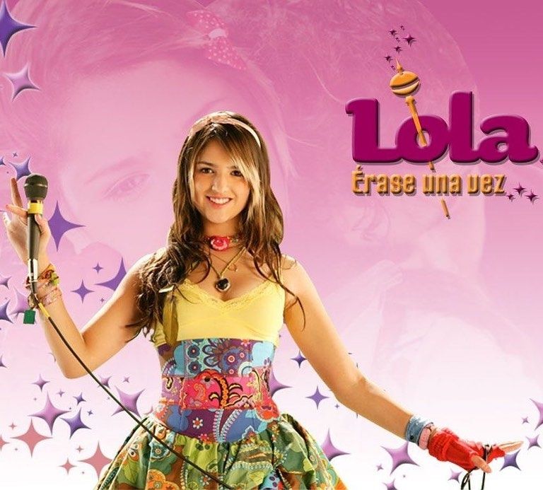 Eiza-González-Flores-Amarillas-Canción-Floricienta