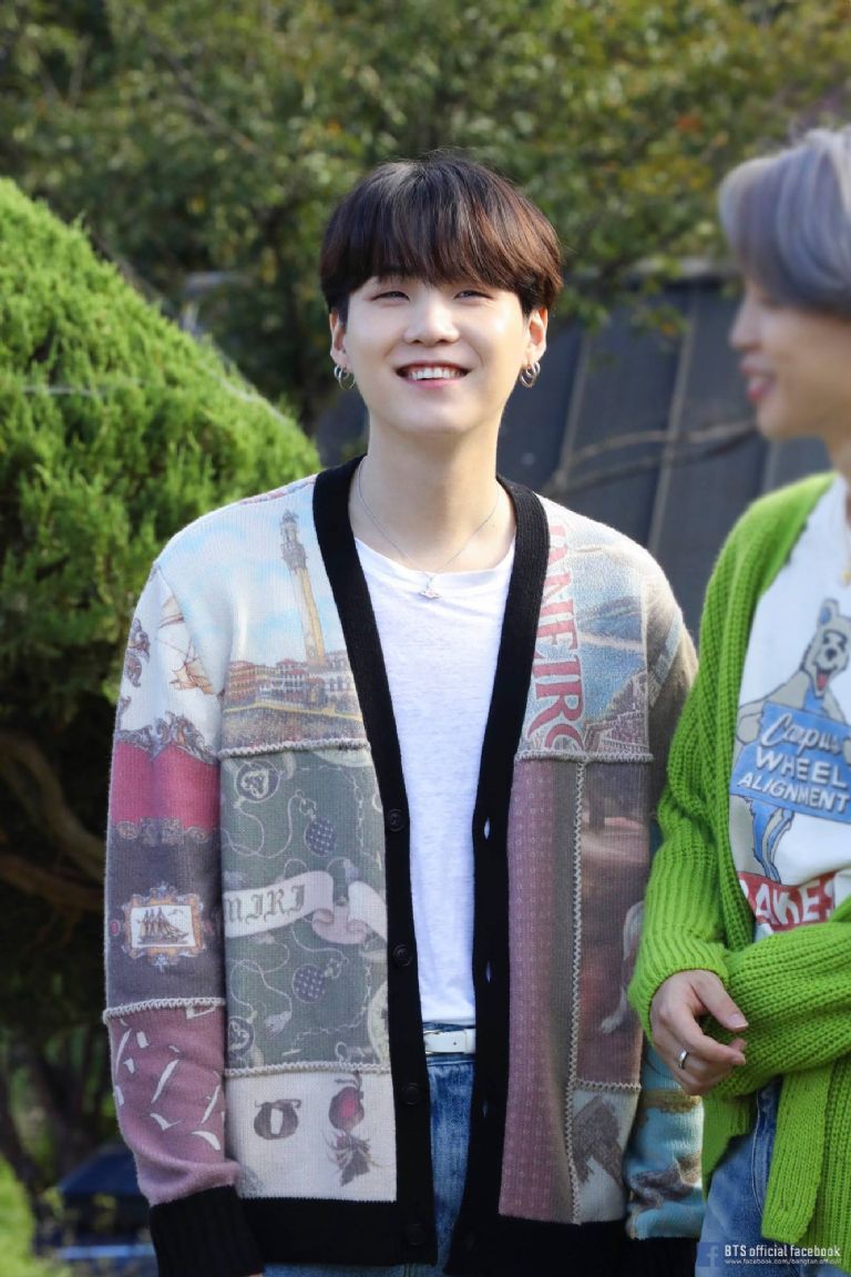 Suga-BTS-gummy-smile-fotos