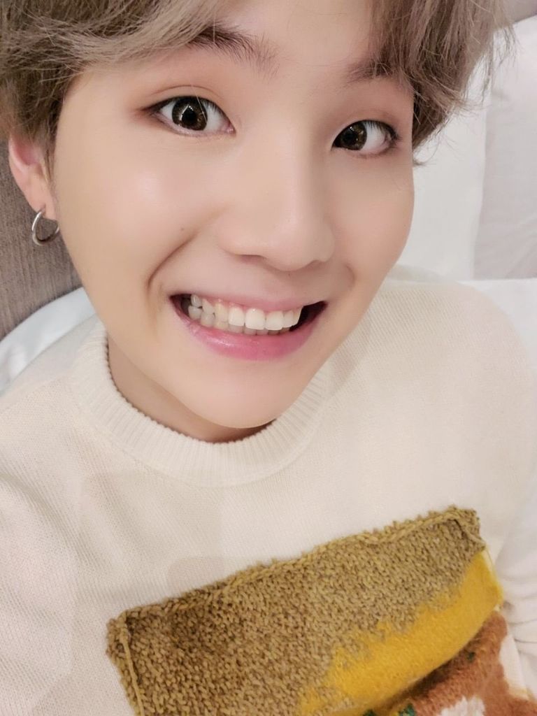 Suga-BTS-gummy-smile-fotos