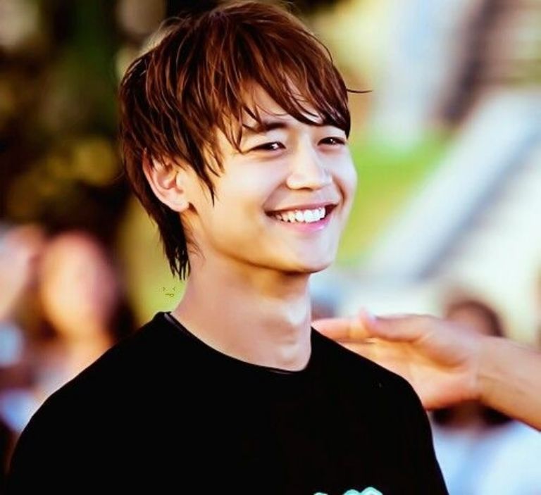 Choi-Min-Ho-SHINee-fotos-sonrisa