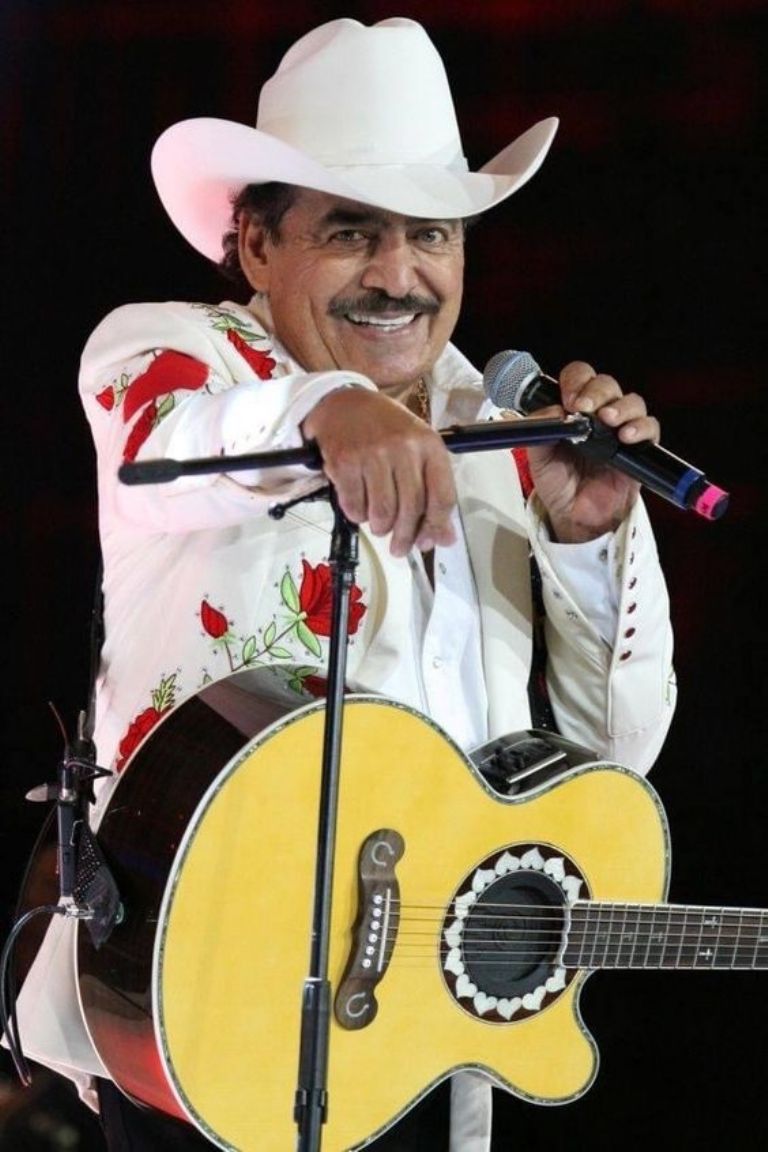 Esta canción de Joan Sebastian será tu himno si has rogado por amor