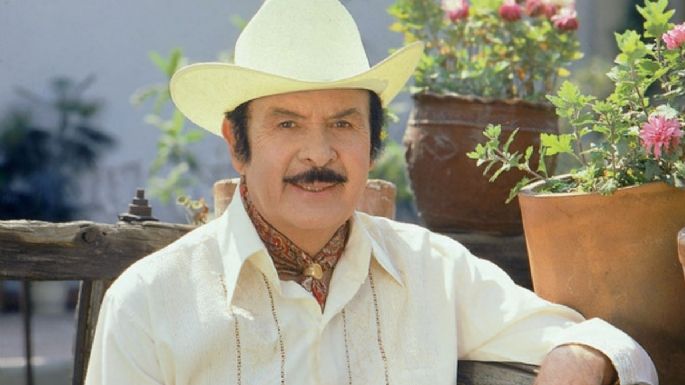 5 canciones de Antonio Aguilar con mariachi para escuchar mientras planchas la ropa