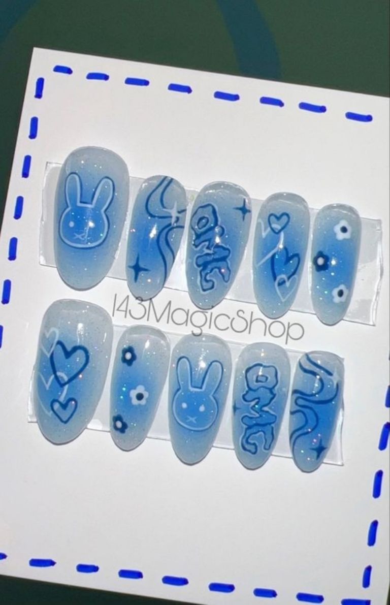 Si te encanta NewJeans hazte estas uñas para el Music Bank