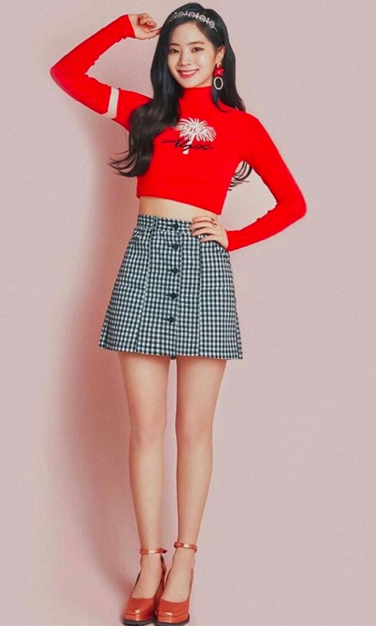 Outfits con falda para invierno de Twice