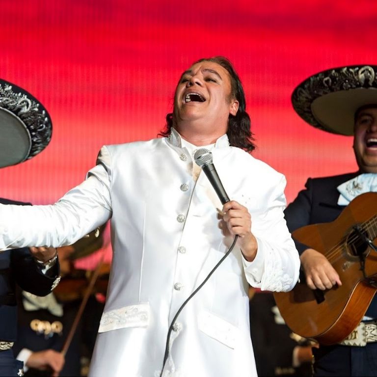 mejores canciones de Juan Gabriel para limpiar la sala