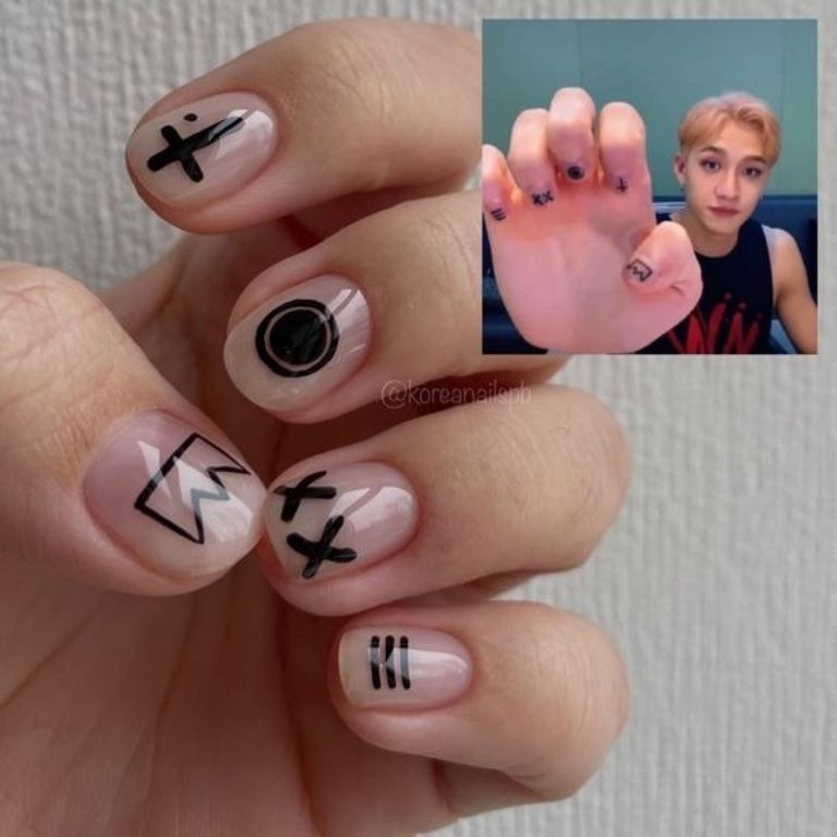 diseño de uñas inspirado en Bangchan Stray Kids 