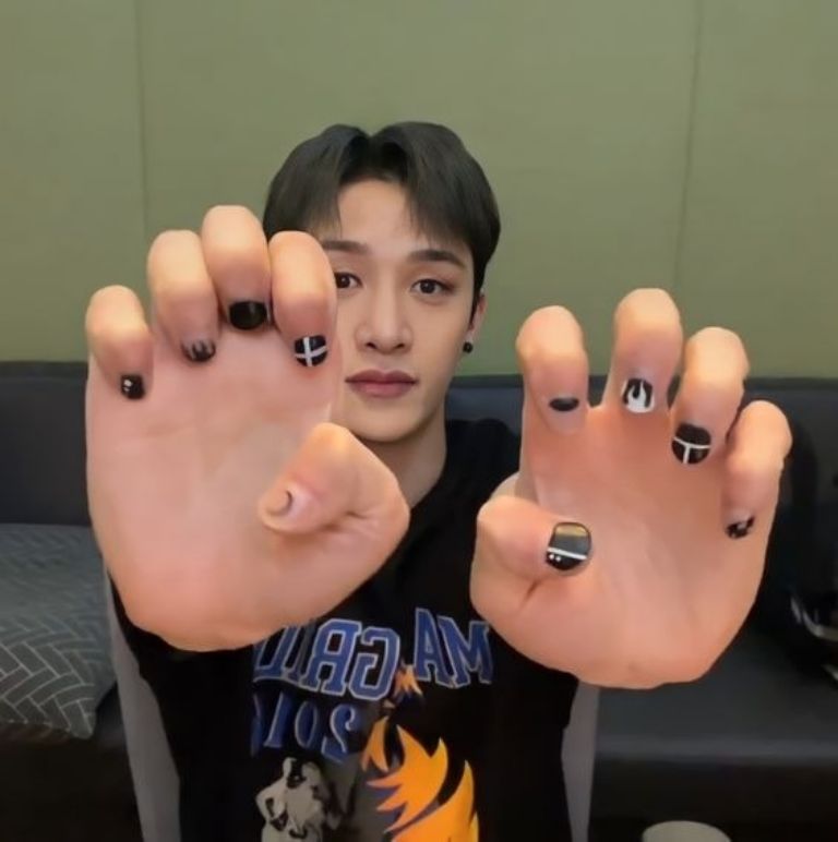 Manicura STAY inspirada en Bangchan Stray Kids 