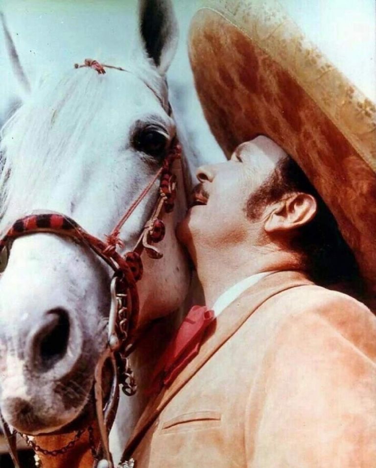 Estas canciones buenas de Antonio Aguilar harán felices a tus abuelitos