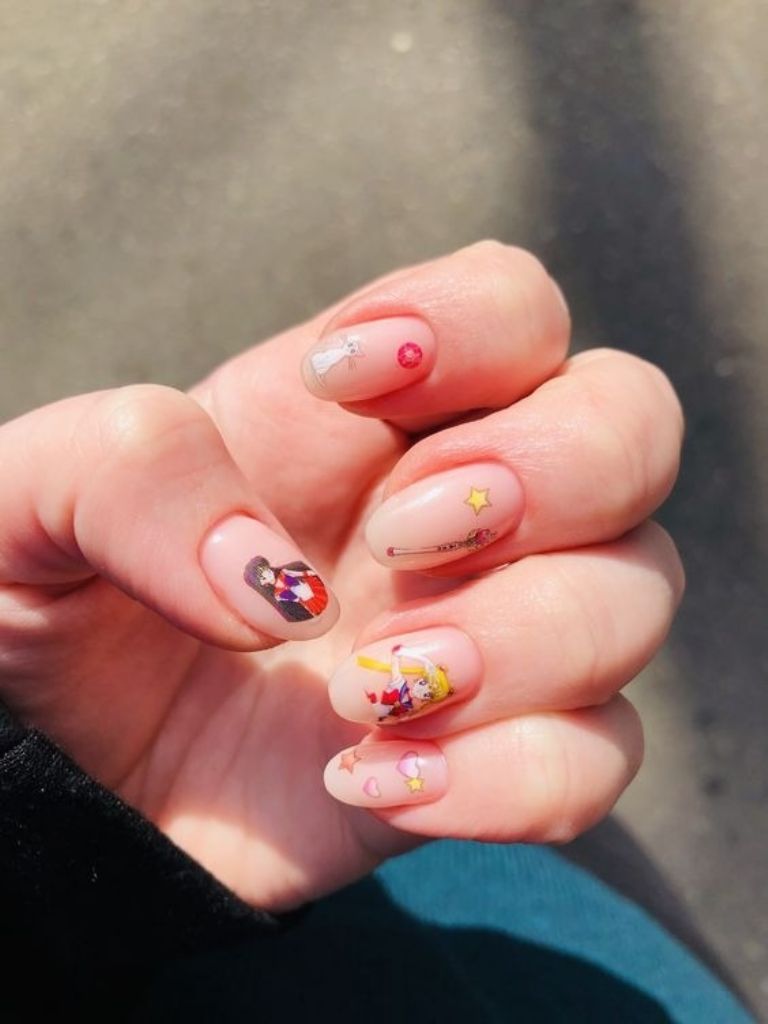 Manicura otaku inspirada en Serena Sailor Moon