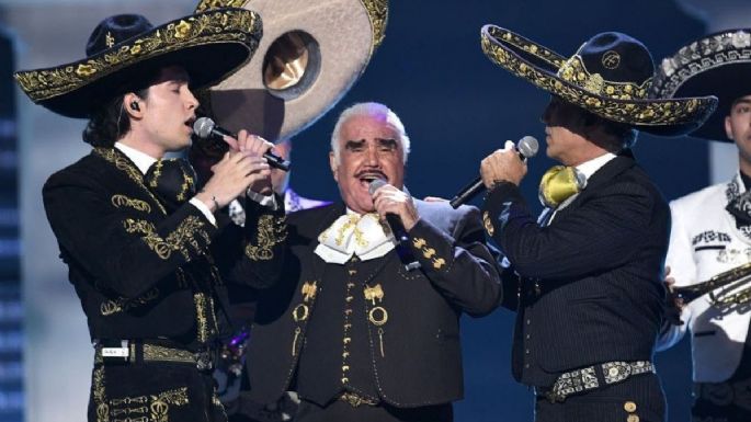 3 canciones de Vicente Fernández perfectas para escuchar con tus papás