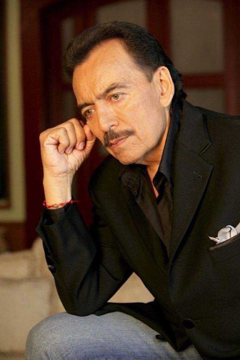 Varias canciones de Joan Sebastian son para dedicar a los enamorados