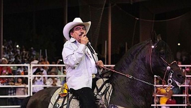 Canciones de Joan Sebastian para trapear tu casa