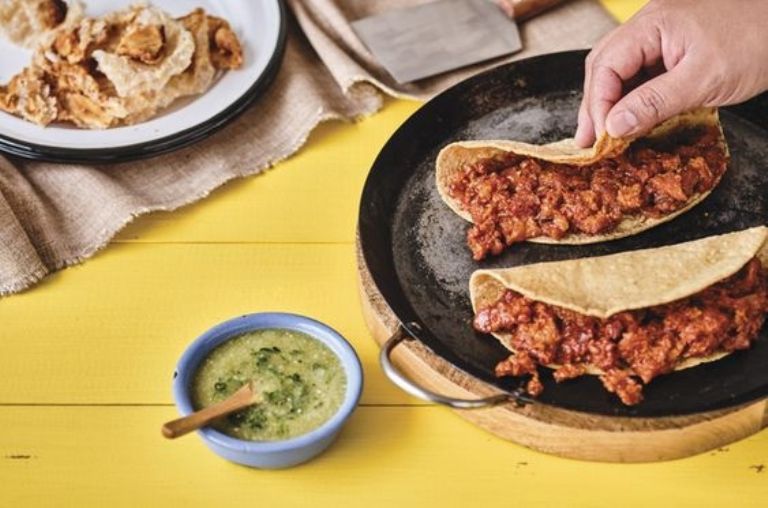 Te darás tus besos con una integrante de TWICE gracias a este test de quesadilla