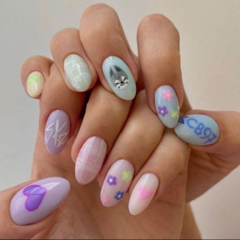 manicura de SKZOO de Stray kids