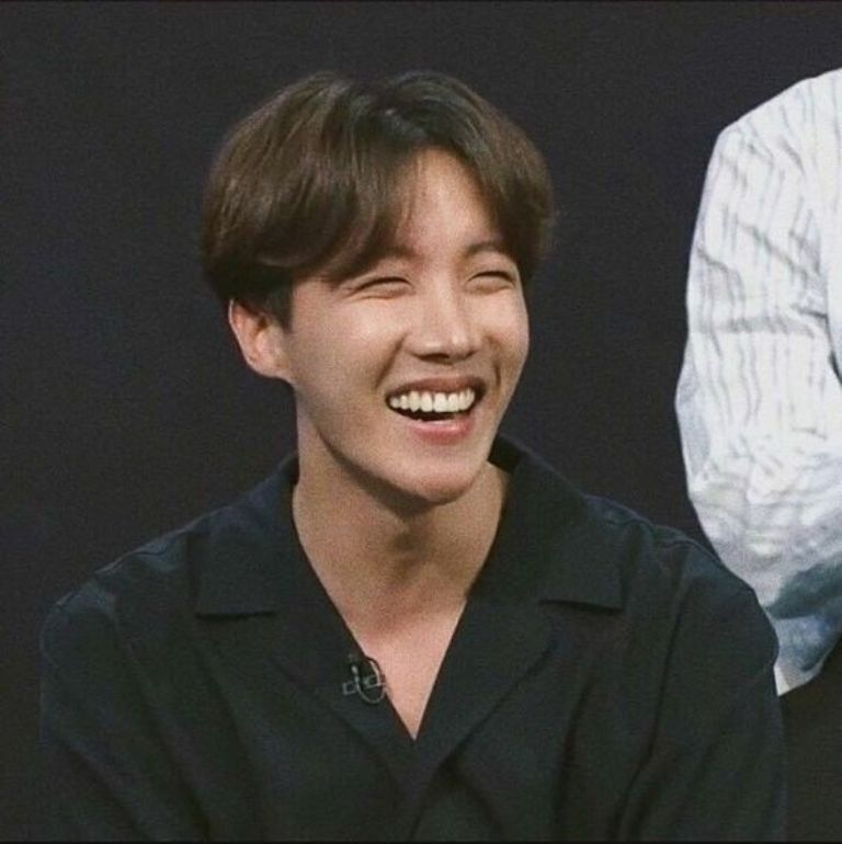 J Hope BTS sonrisa bonita