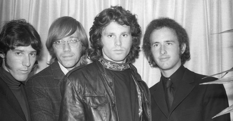 La canción Light my fire de The Doors es bastante cachonda