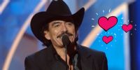 'Amiga mía' es la canción ideal de Joan Sebastian que tu amiga debe escuchar.. Joan Sebastian tiene la canción perfecta para no perder la amistad en el intento.