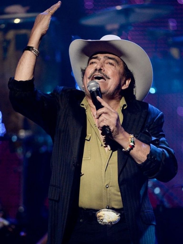 Mujeres bonitas de Joan Sebastian es una canción para los mujeriegos