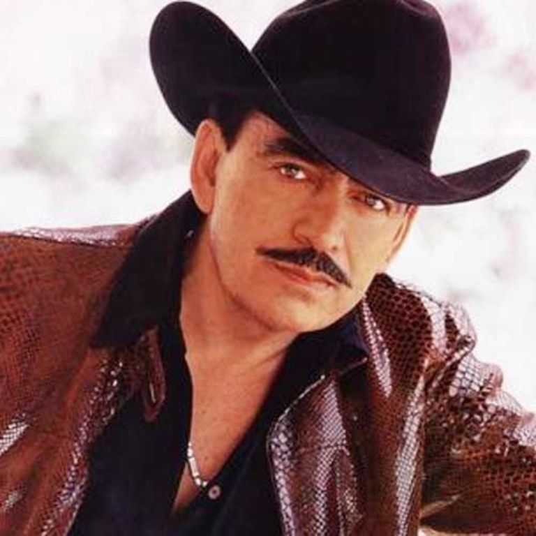 Joan Sebastian hizo la canción Mujeres bonitas ideal para todos los mujeriegos