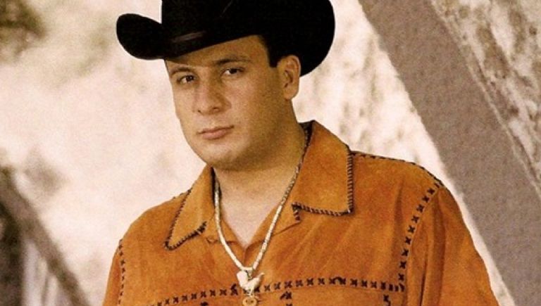 Valentín Elizalde tiene las canciones más románticas para dedicar el 14 de febrero.