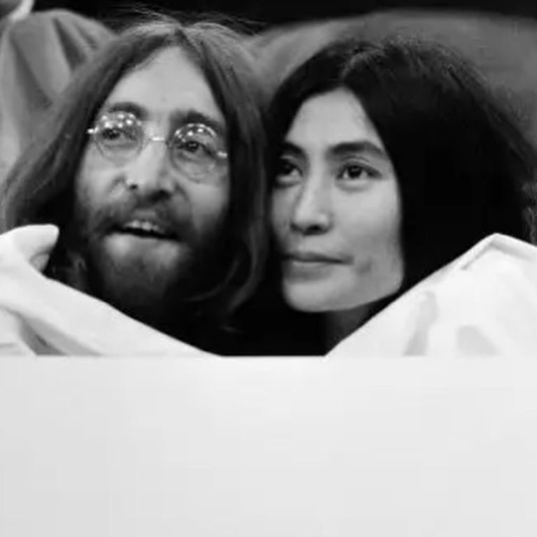 Yoko Ono y John Lennon demostraron su amor con esta canción