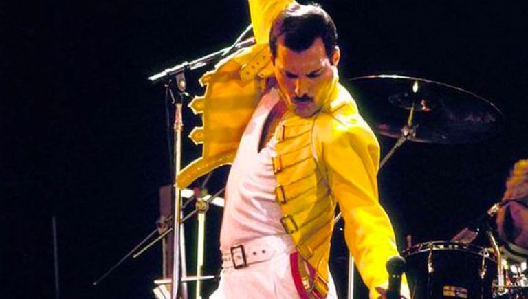 Freddie Mercury explica su vida frente a las canciones de Queen.