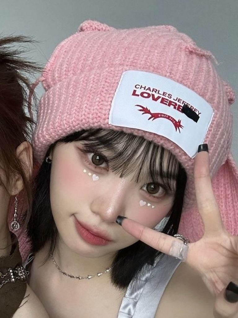 chaewon lesserafim maquillaje lindo