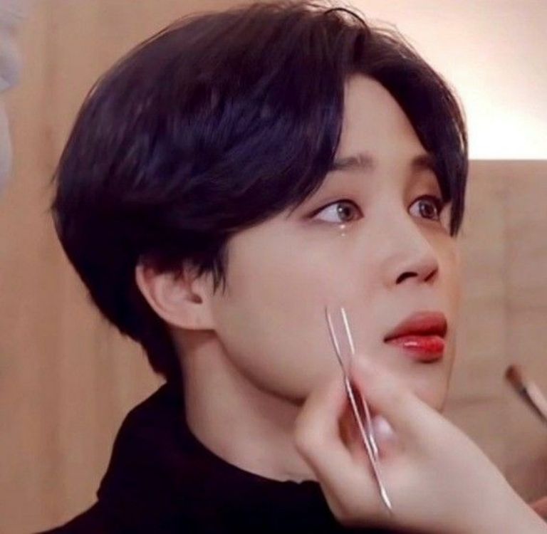 Jimin BTS maquillaje bonito