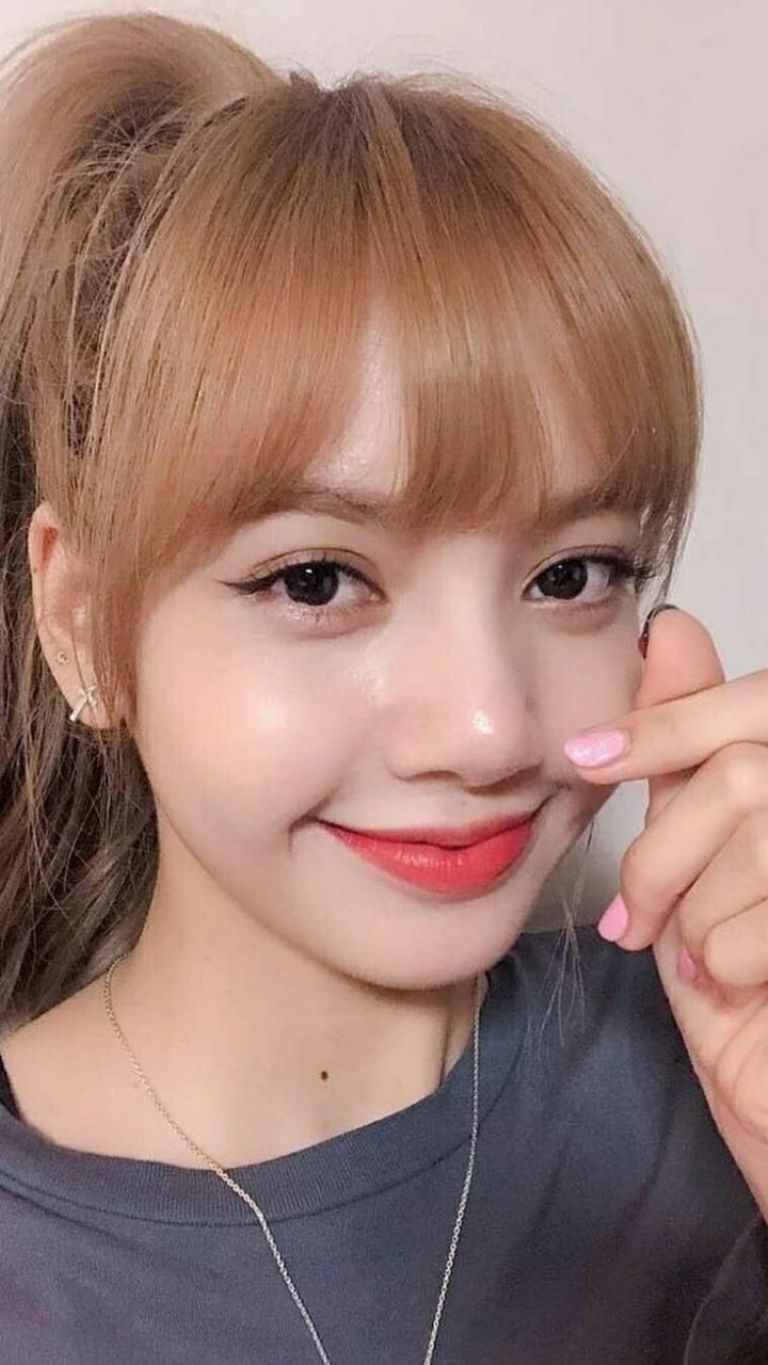 Lisa Blackpink fotos maquillaje