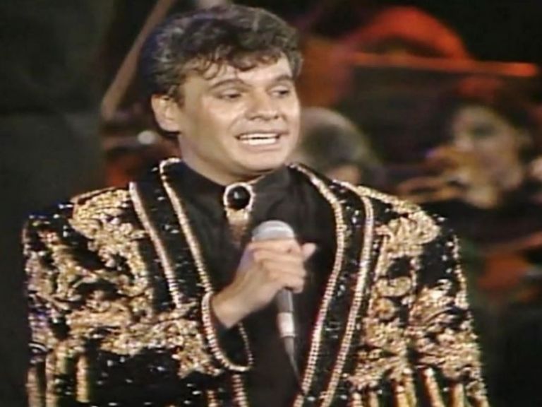 Juan Gabriel ícono música LGBT