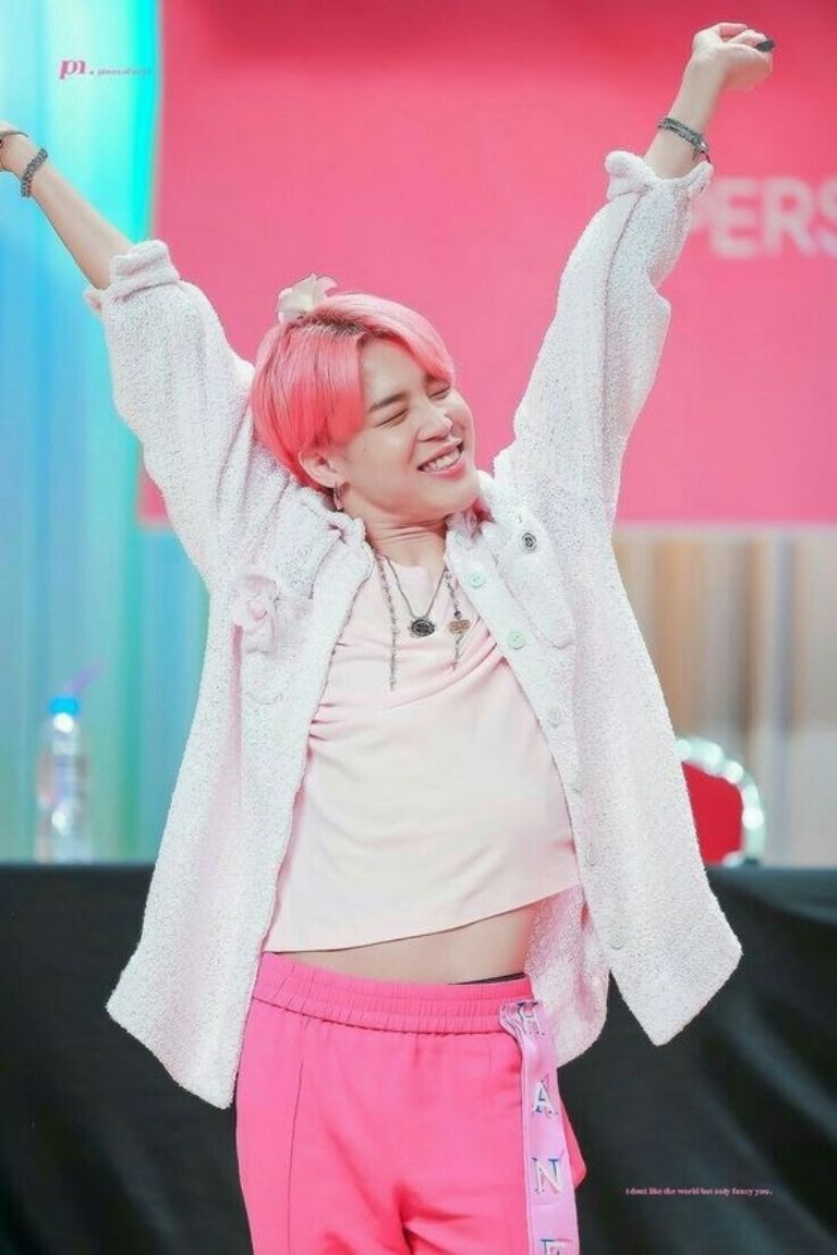 Jimin BTS fotos color rosa 
