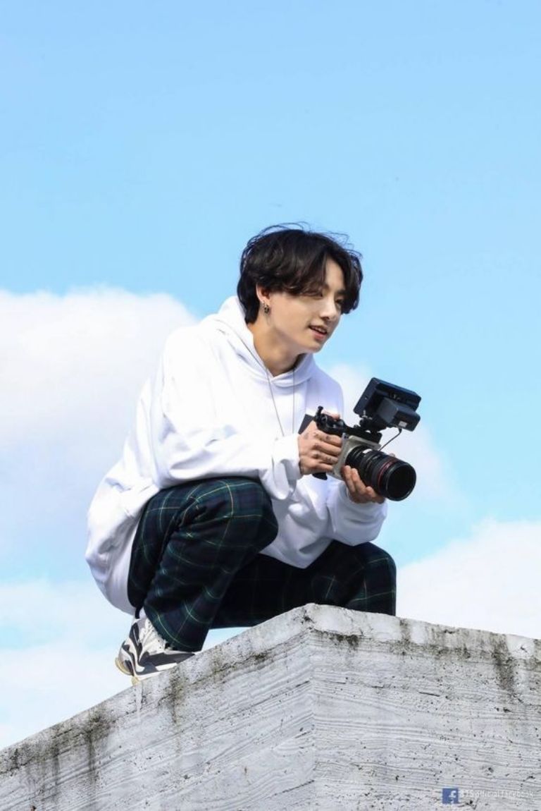 El boyfriend look de Jungkook de BTS te dejará en el piso con estas fotos donde luce bastante guapo